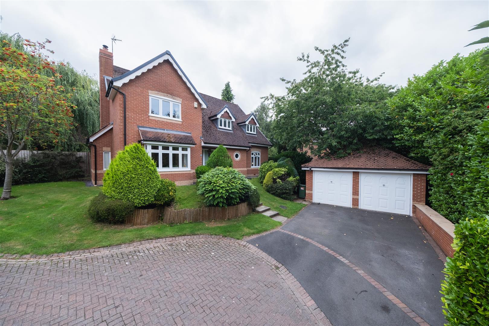 4 bedroom  Detached House for Sale in Northwich